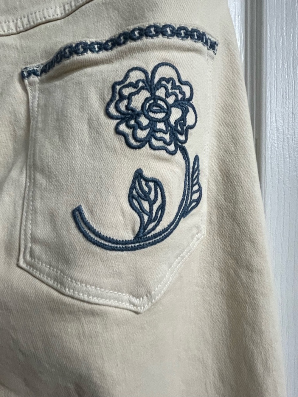 DRIFTWOOD Barbara Barrel Leg Cream Ankle Jeans with Navy Floral Embroidery - Picture 5 of 8